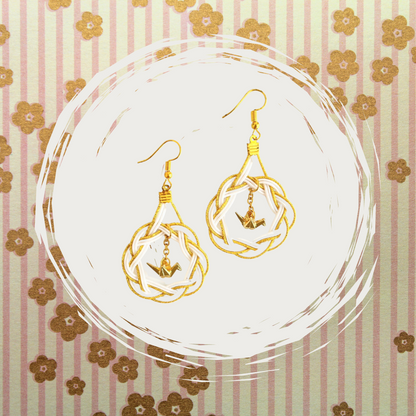 Cranes have a good relationship with white×gold | Earrings | Mizuhiki | Handmade in Japan