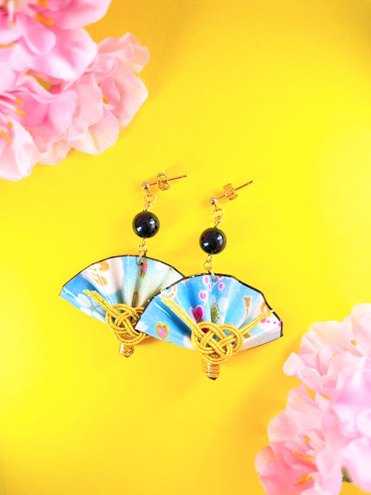 Elegant colors inspired by Japan New Year | Earrings | Fan-shaped accessories | Mizuhiki | Handmade in Japan
