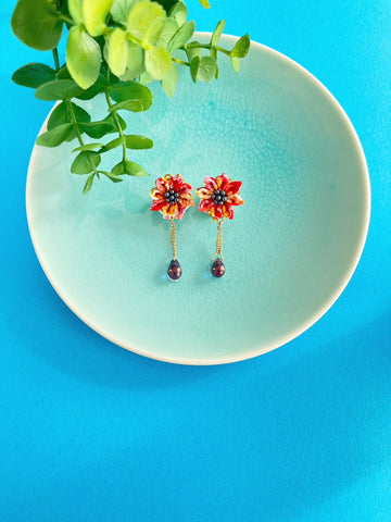 Kimono pattern red color for special anniversaries | Earrings | Tsumami-zaiku| Handmade in Japan