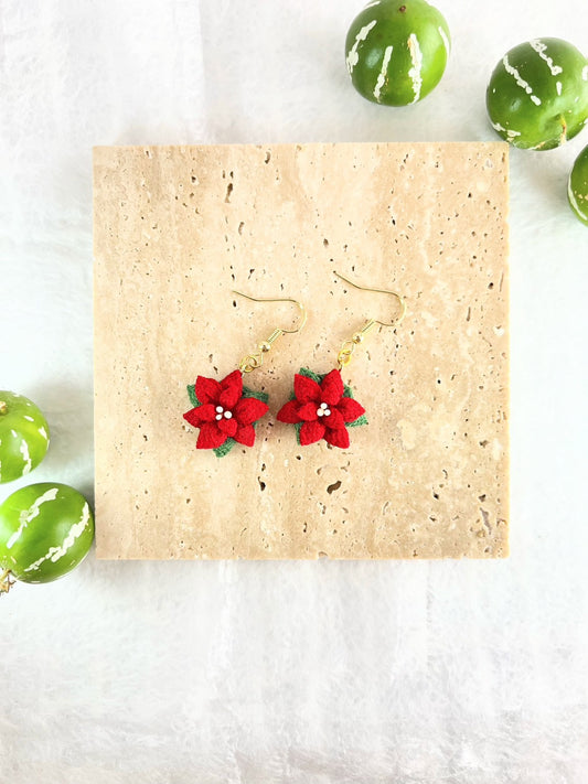 Red is the perfect color for Christmas | Earrings | Tsumami-zaiku | Handmade in Japan