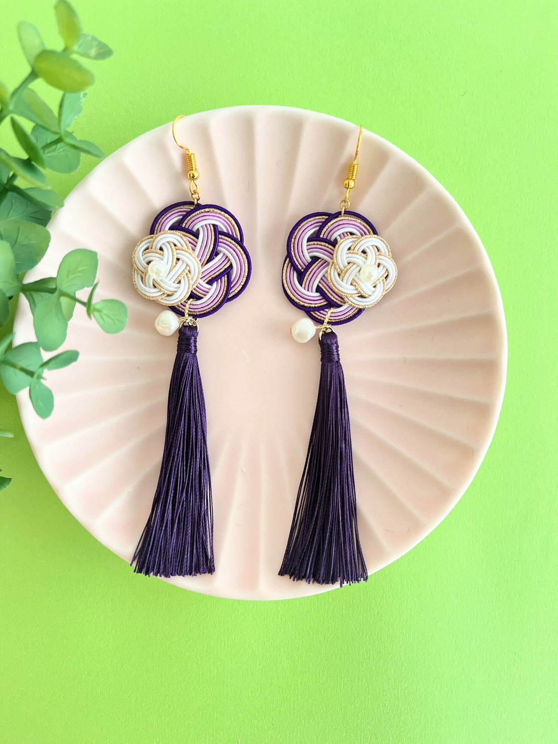 Mauve enjoying spring and waiting for early summer | Earrings | Mizuhiki | Handmade in Japan