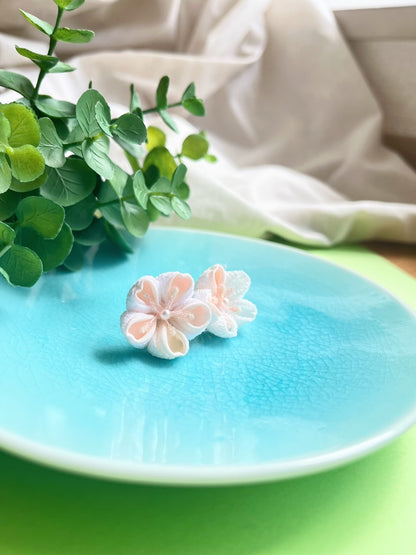 Slightly pink cherry blossom earring| Earrings | Tsumami-zaiku| Handmade in Japan